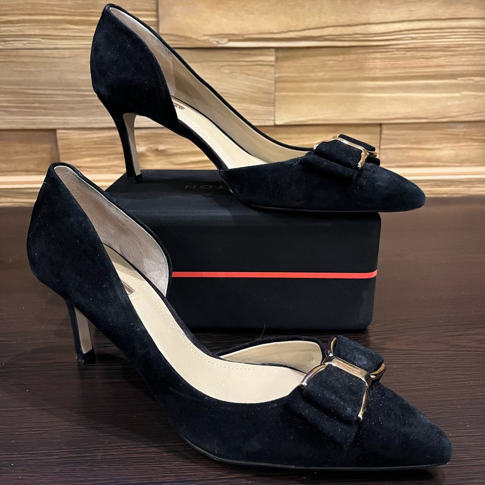 BCBG, EUC, 9M black suede dress shoes.
